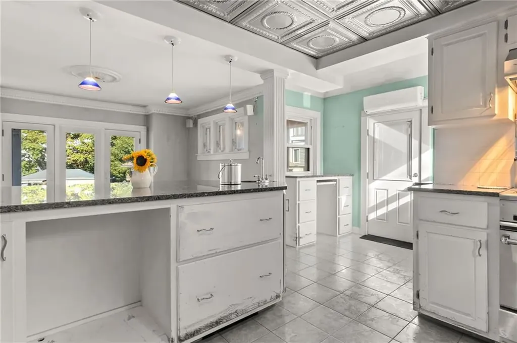 26 Fairview Avenue Cranston RI 02905