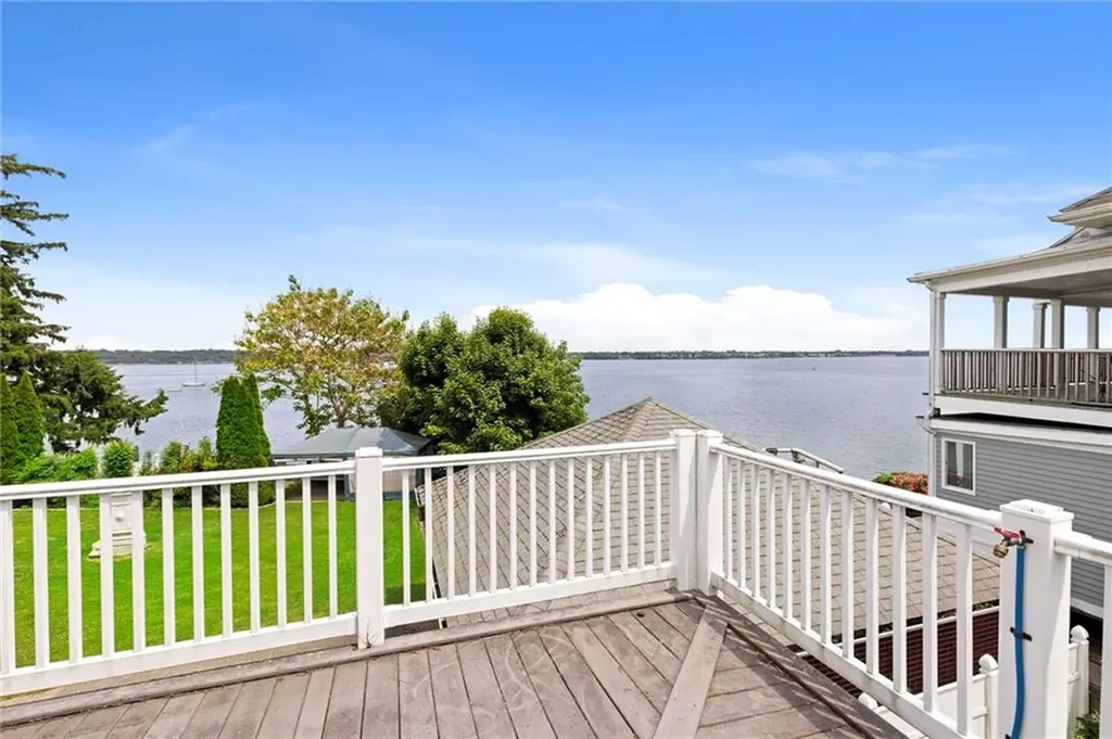 26 Fairview Avenue Cranston RI 02905