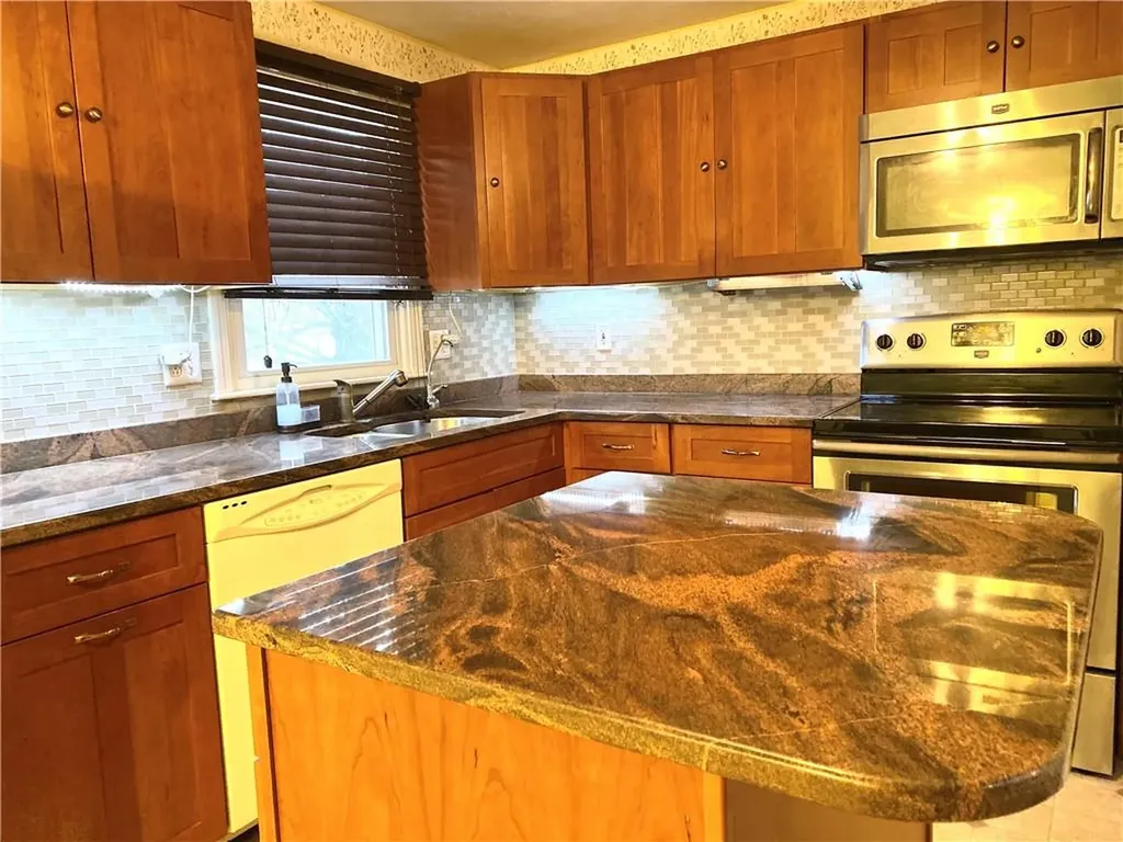 15 Magnum Court Smithfield RI 02917
