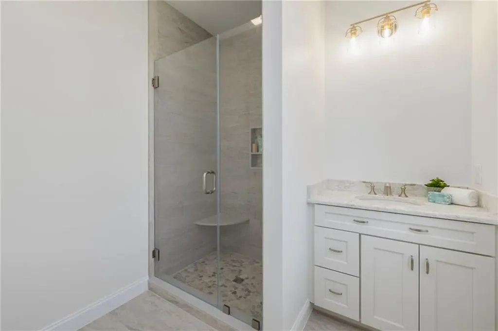 84 Carver Lane Narragansett RI 02882