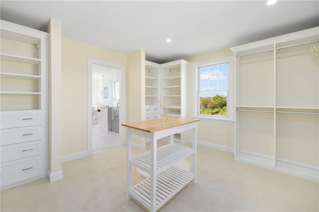 84 Carver Lane Narragansett RI 02882