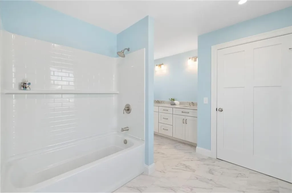 84 Carver Lane Narragansett RI 02882