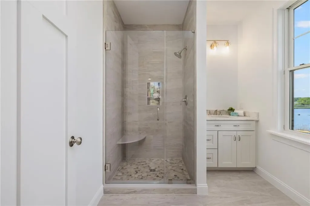 84 Carver Lane Narragansett RI 02882