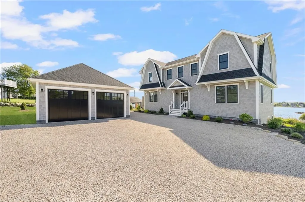 84 Carver Lane Narragansett RI 02882