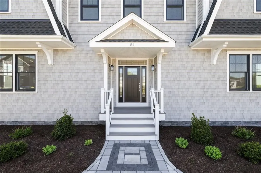 84 Carver Lane Narragansett RI 02882
