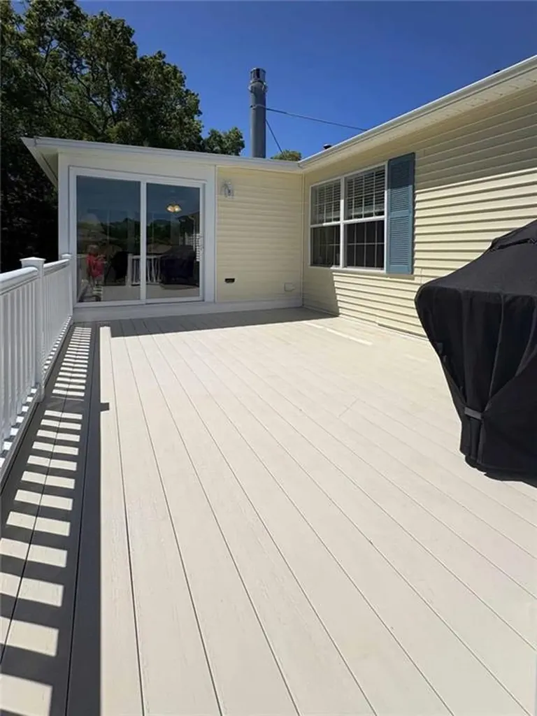 10 Stellar Way South Kingstown RI 02879