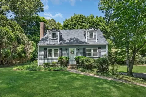 27 Fairway Drive North Kingstown RI 02852