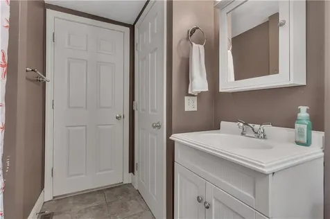 27 Fairway Drive North Kingstown RI 02852