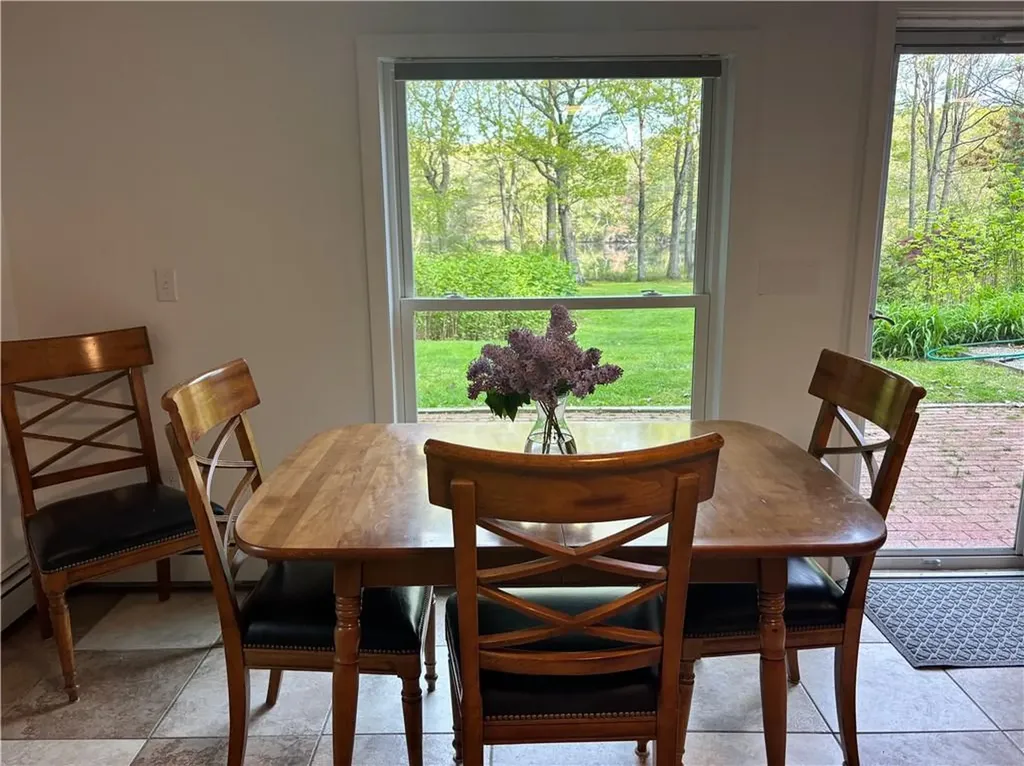 000 Oakwoods Drive South Kingstown RI 02879