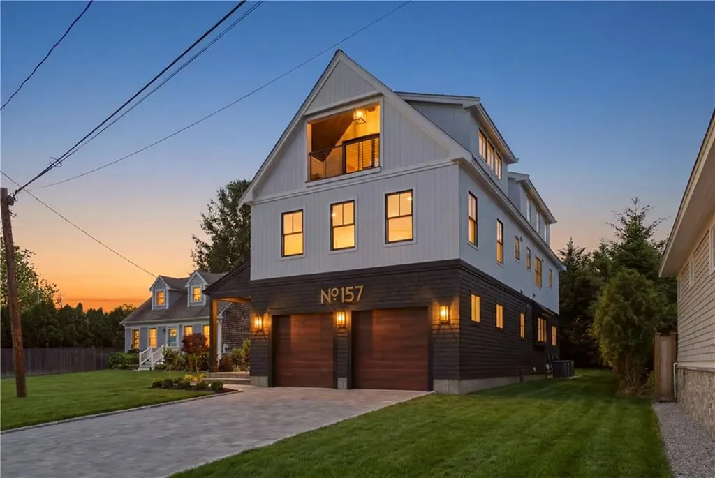 157 Ellery Avenue Middletown RI 02842