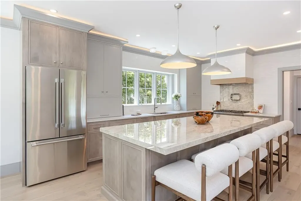 157 Ellery Avenue Middletown RI 02842