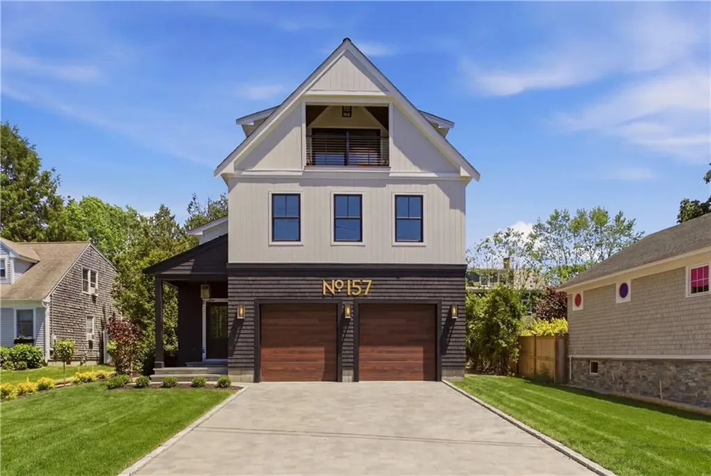 157 Ellery Avenue Middletown RI 02842