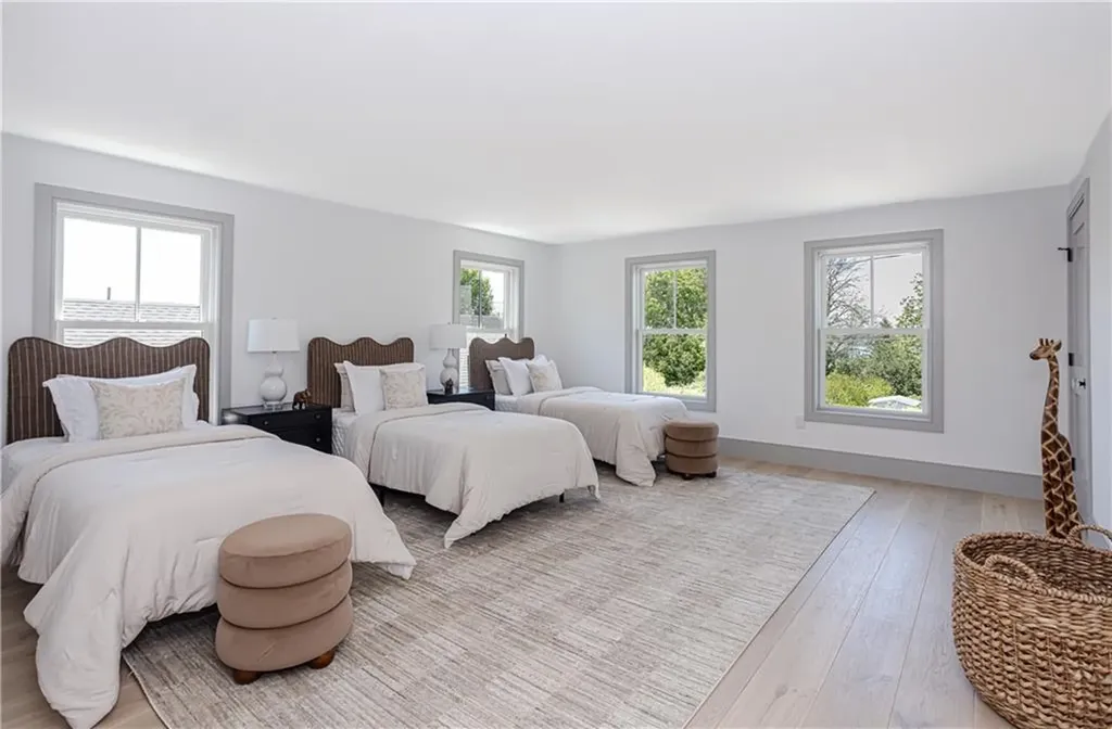 157 Ellery Avenue Middletown RI 02842