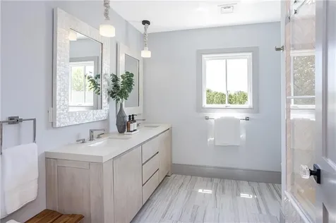 157 Ellery Avenue Middletown RI 02842