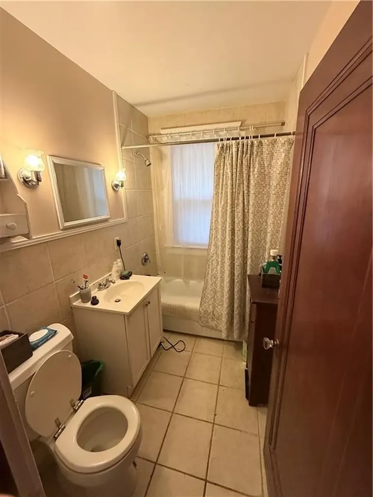 154 Saint Agnes Avenue Woonsocket RI 02895