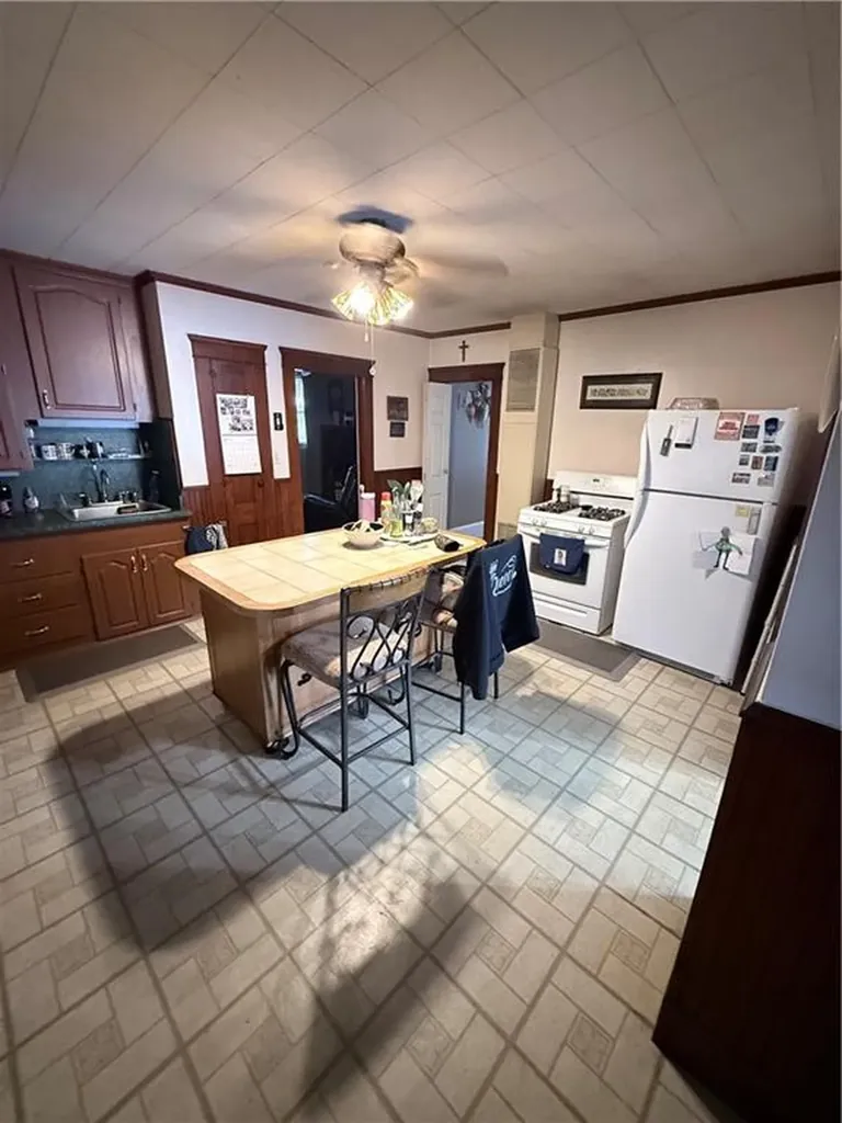 154 Saint Agnes Avenue Woonsocket RI 02895
