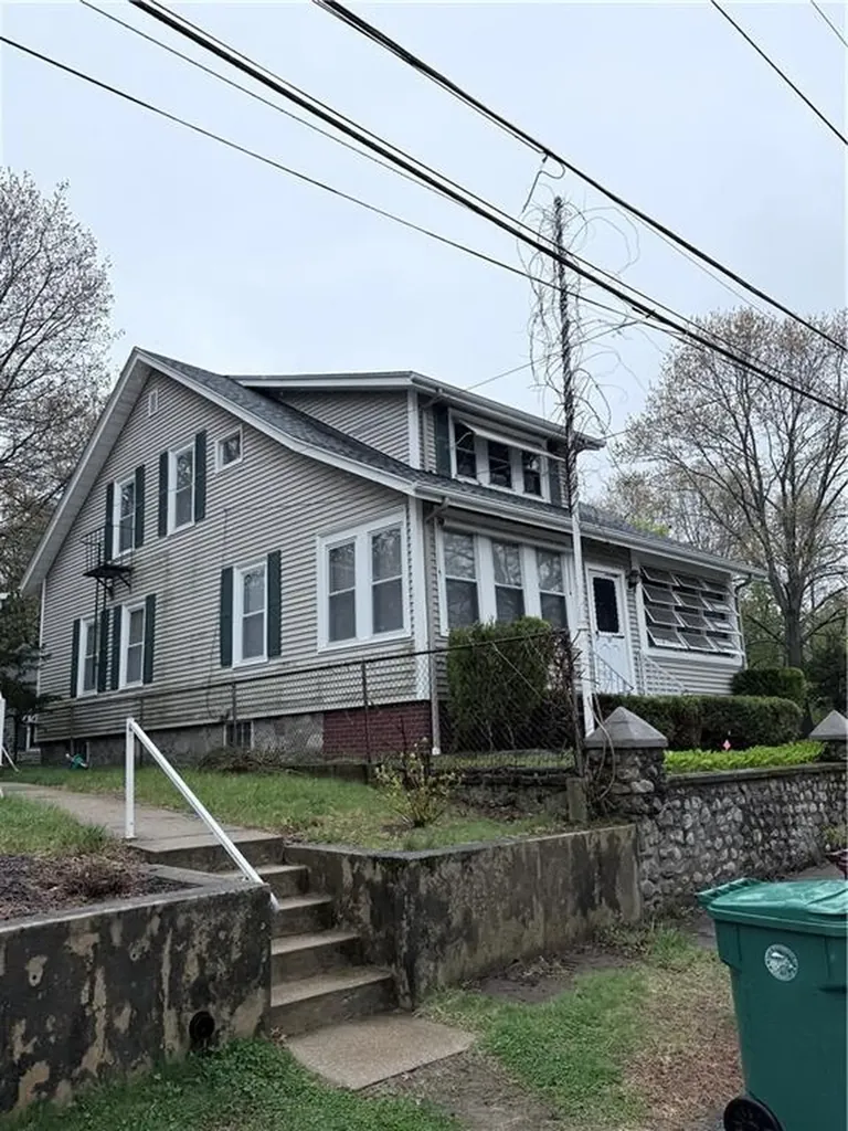 154 Saint Agnes Avenue Woonsocket RI 02895