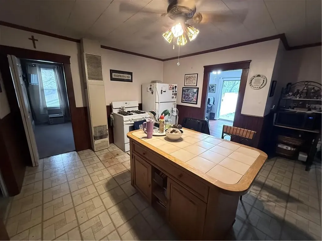 154 Saint Agnes Avenue Woonsocket RI 02895