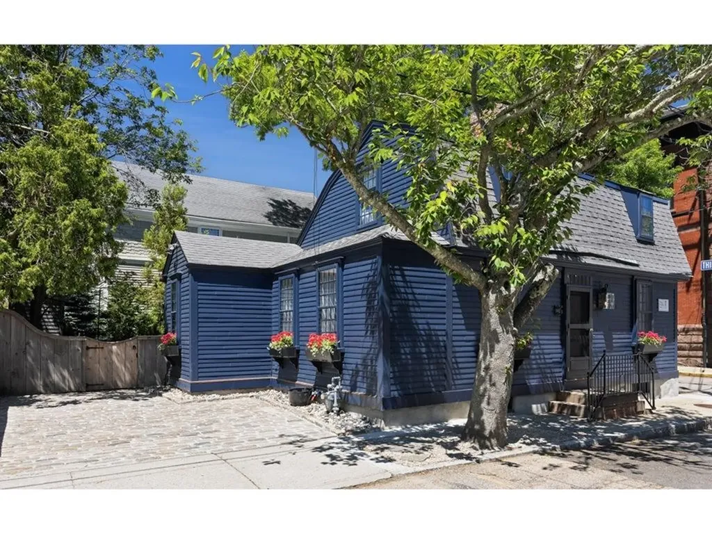 15 Willow Street Newport RI 02840