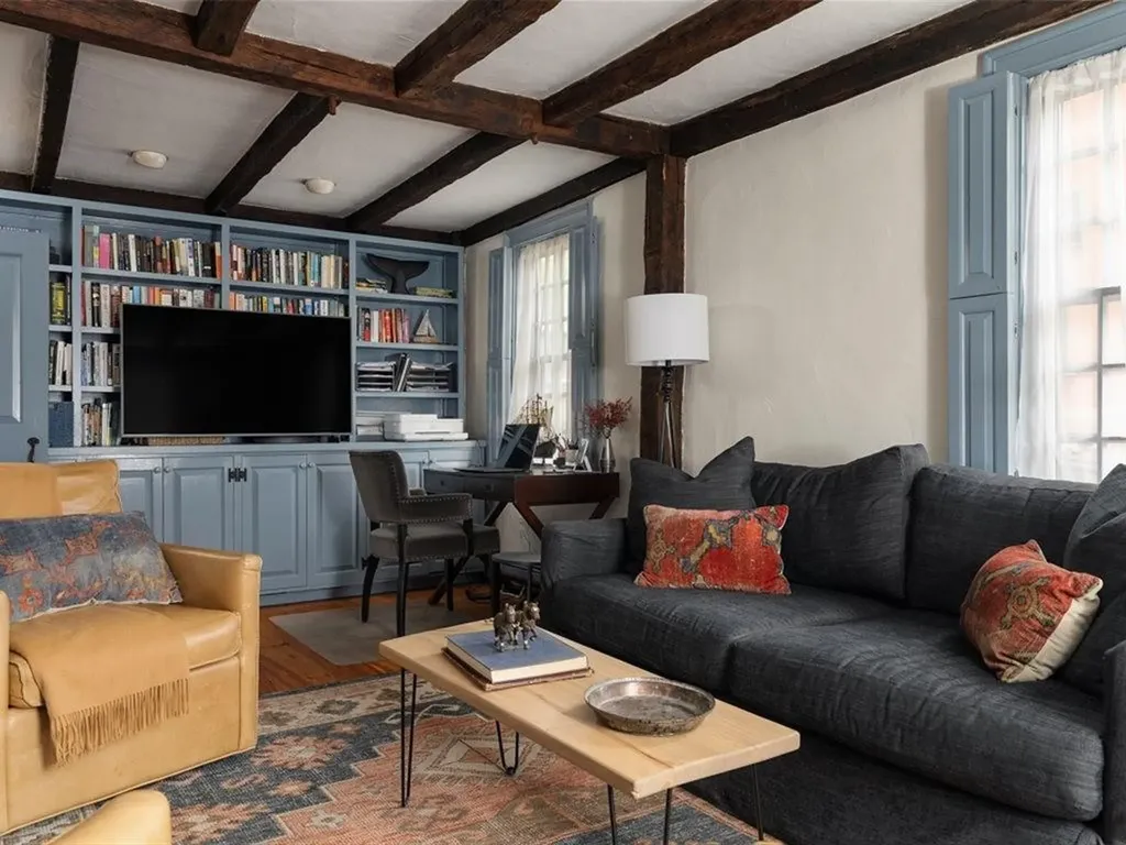 15 Willow Street Newport RI 02840
