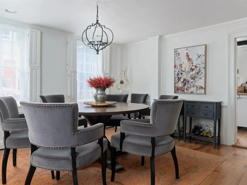 15 Willow Street Newport RI 02840