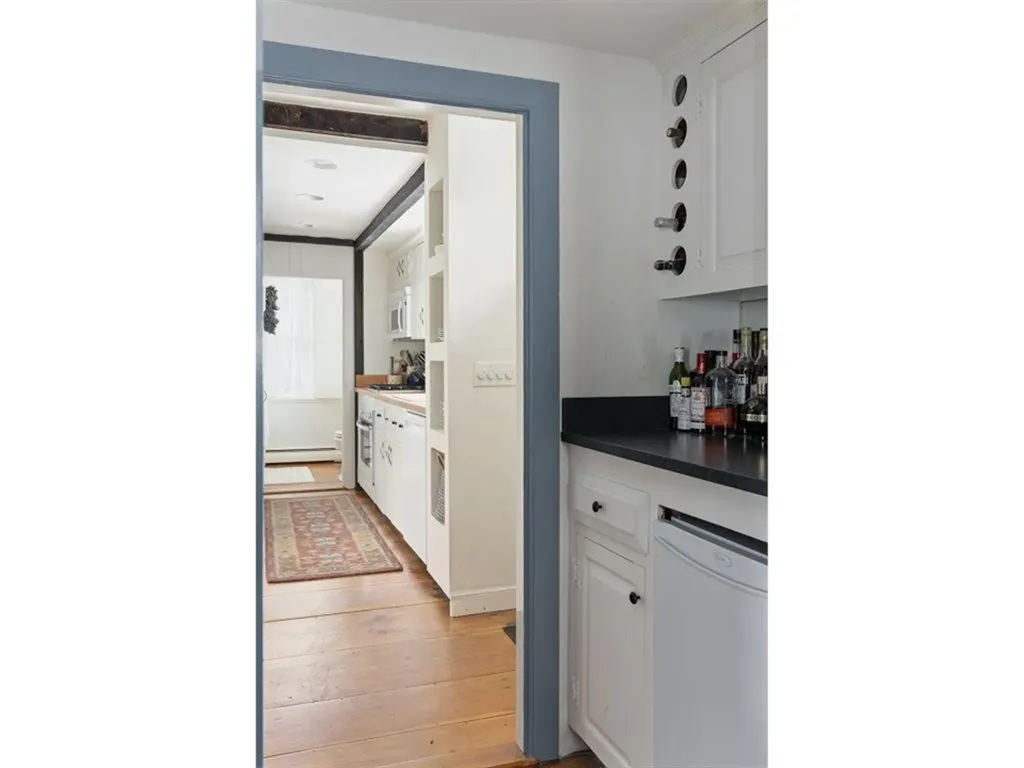 15 Willow Street Newport RI 02840