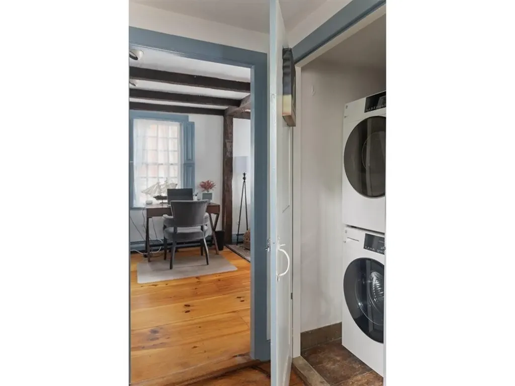 15 Willow Street Newport RI 02840