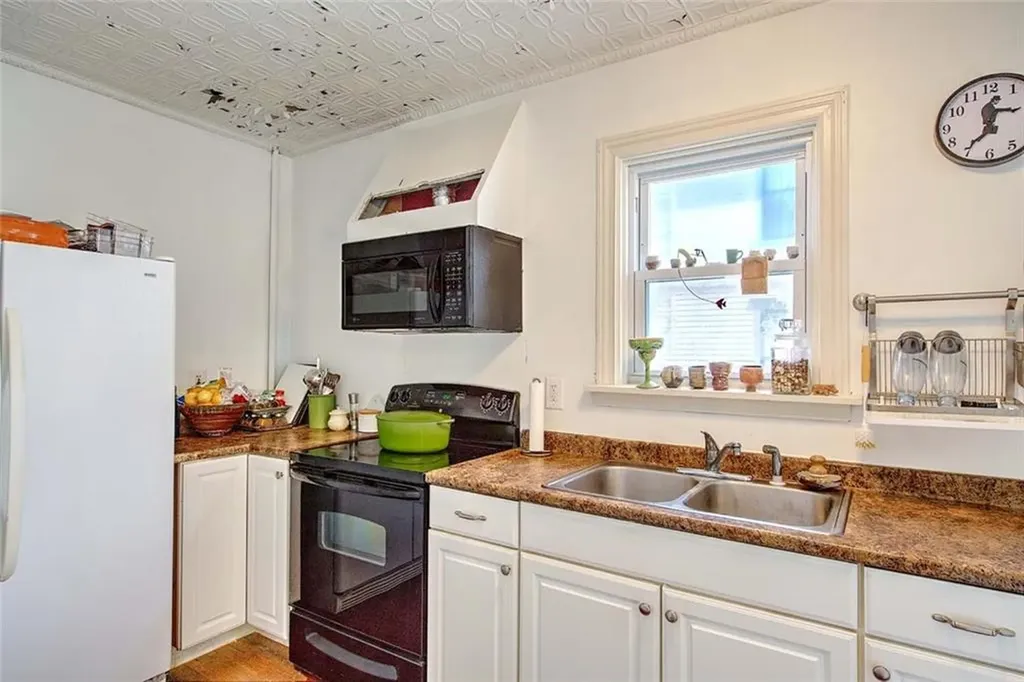 73 Child Street Warren RI 02885
