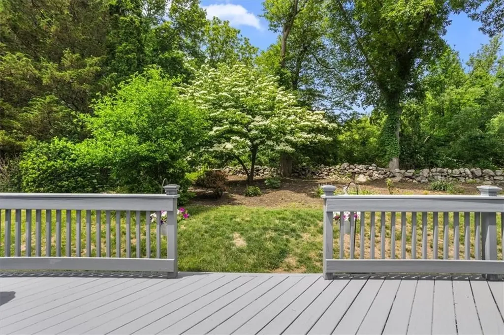 7 Eagle Run Warwick RI 02818
