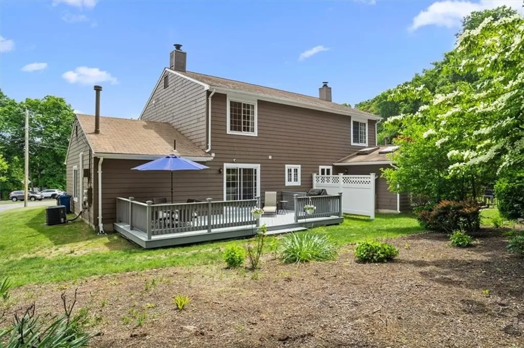 7 Eagle Run Warwick RI 02818