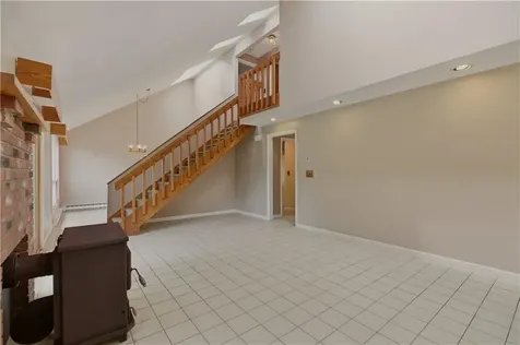 13 Fox Run Portsmouth RI 02871