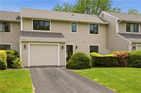 13 Fox Run Portsmouth RI 02871