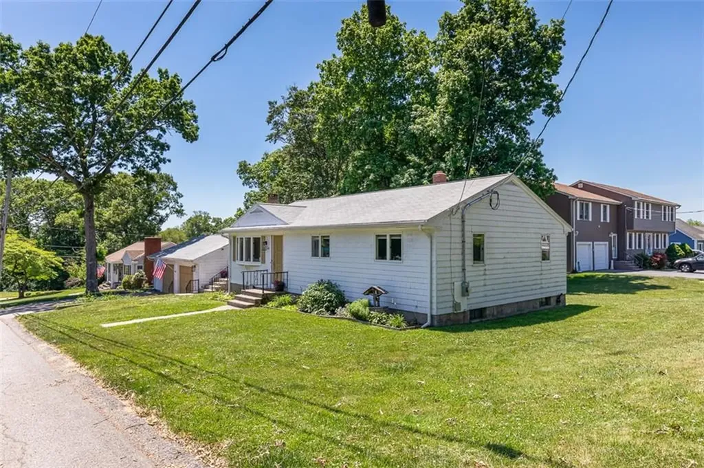 20 Terrace Avenue Cumberland RI 02864