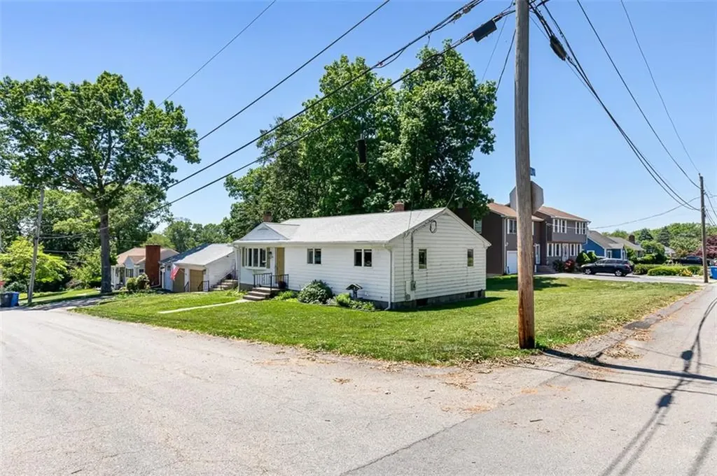 20 Terrace Avenue Cumberland RI 02864