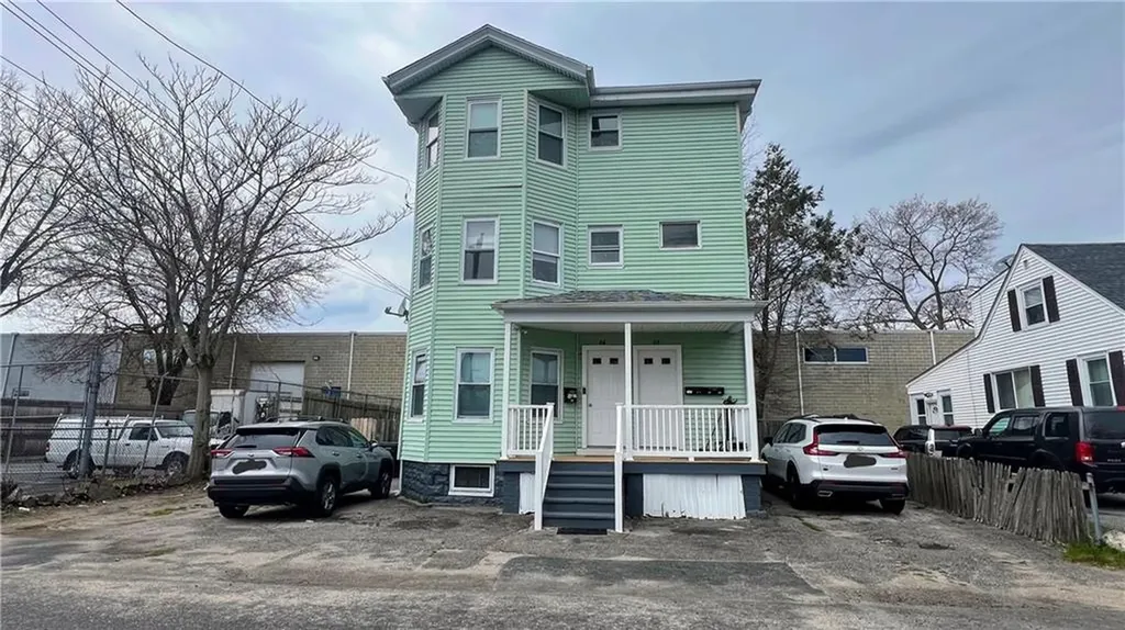 86 First Avenue Cranston RI 02910