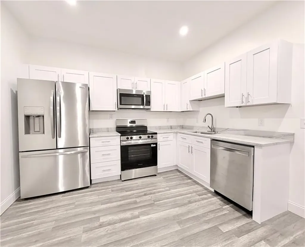 27 Greenville Avenue Johnston RI 02919