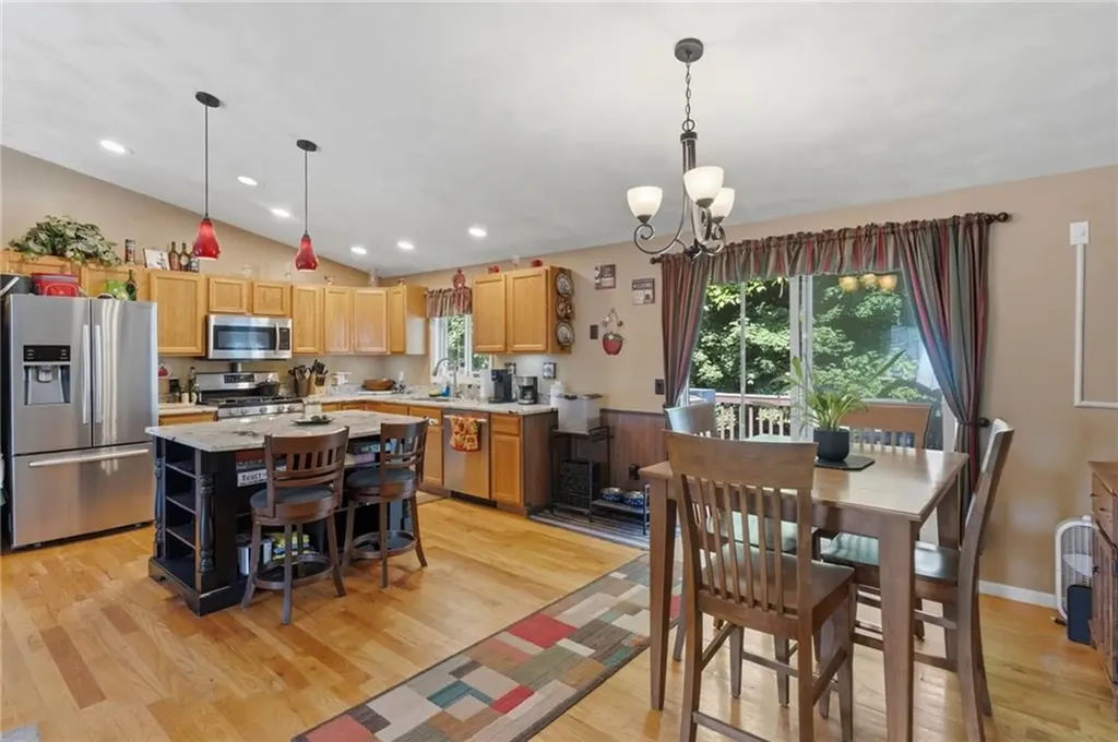199 Winthrop Street Woonsocket RI 02895
