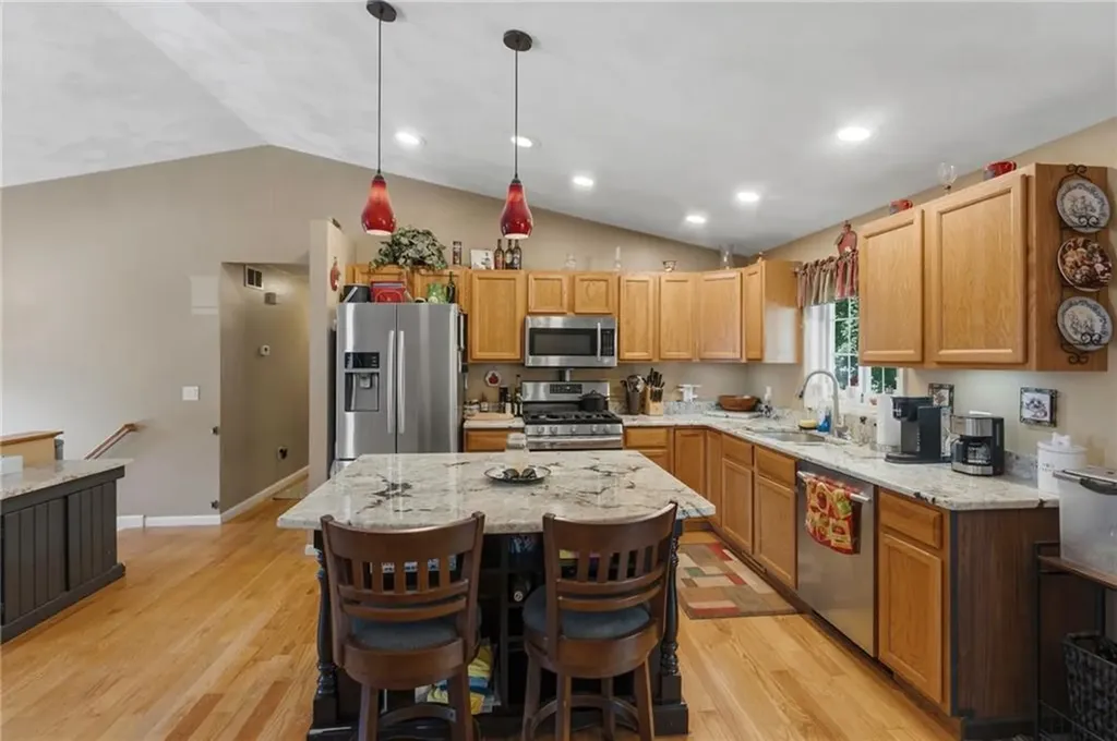 199 Winthrop Street Woonsocket RI 02895