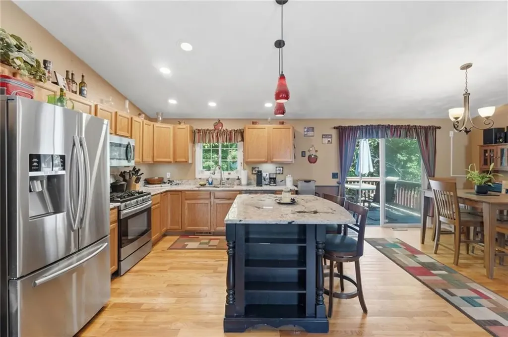 199 Winthrop Street Woonsocket RI 02895