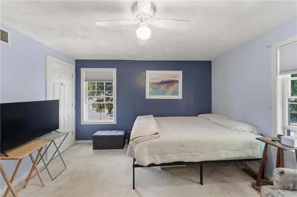 199 Winthrop Street Woonsocket RI 02895