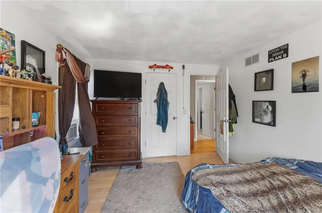 199 Winthrop Street Woonsocket RI 02895