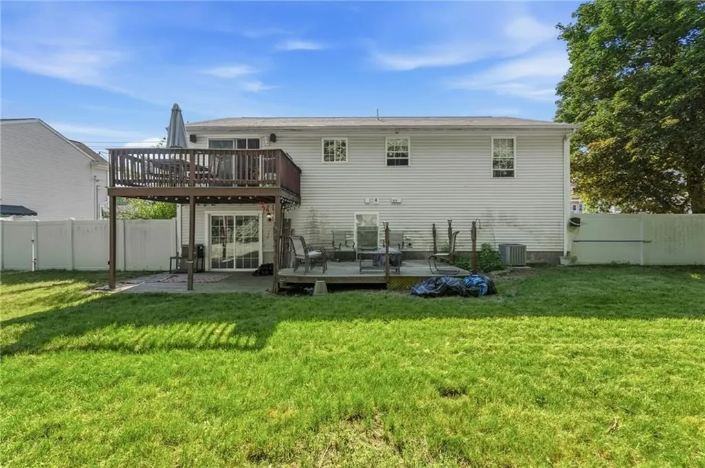 199 Winthrop Street Woonsocket RI 02895