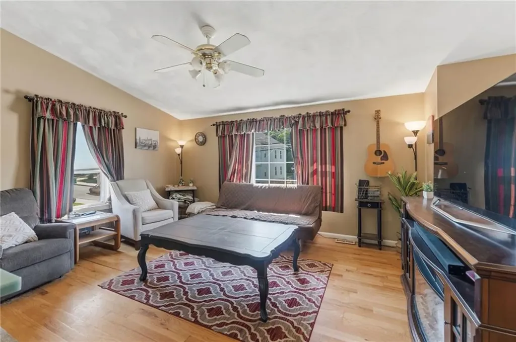 199 Winthrop Street Woonsocket RI 02895