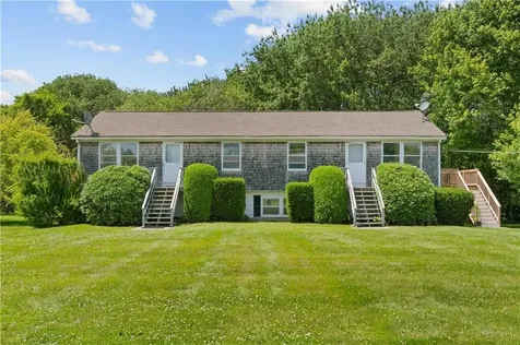 32 Prince Henry Avenue Portsmouth RI 02871