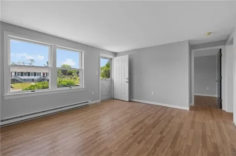 32 Prince Henry Avenue Portsmouth RI 02871