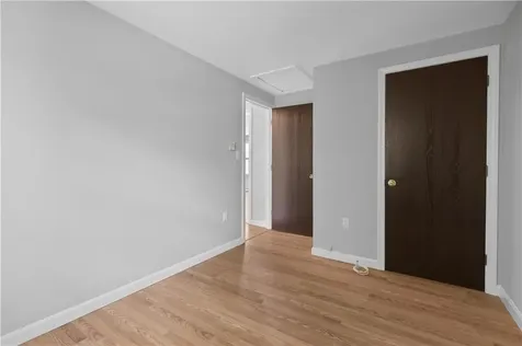 32 Prince Henry Avenue Portsmouth RI 02871