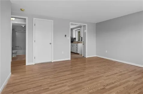 32 Prince Henry Avenue Portsmouth RI 02871
