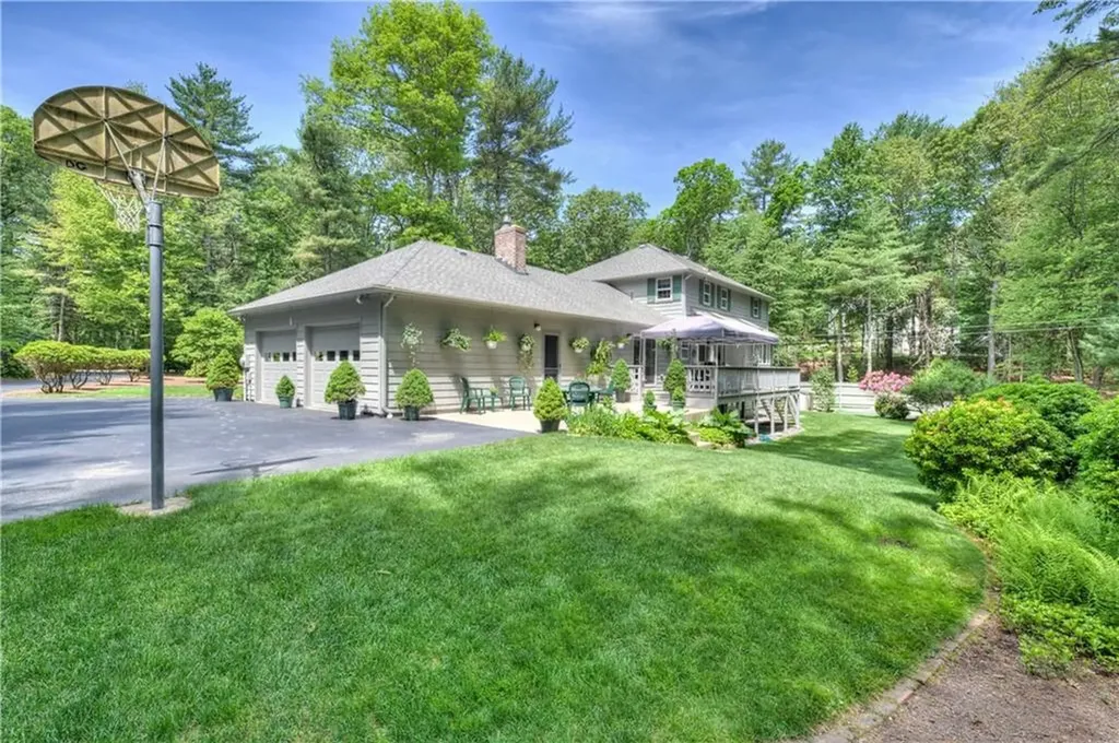 1420 Diplomat Drive East Greenwich RI 02818