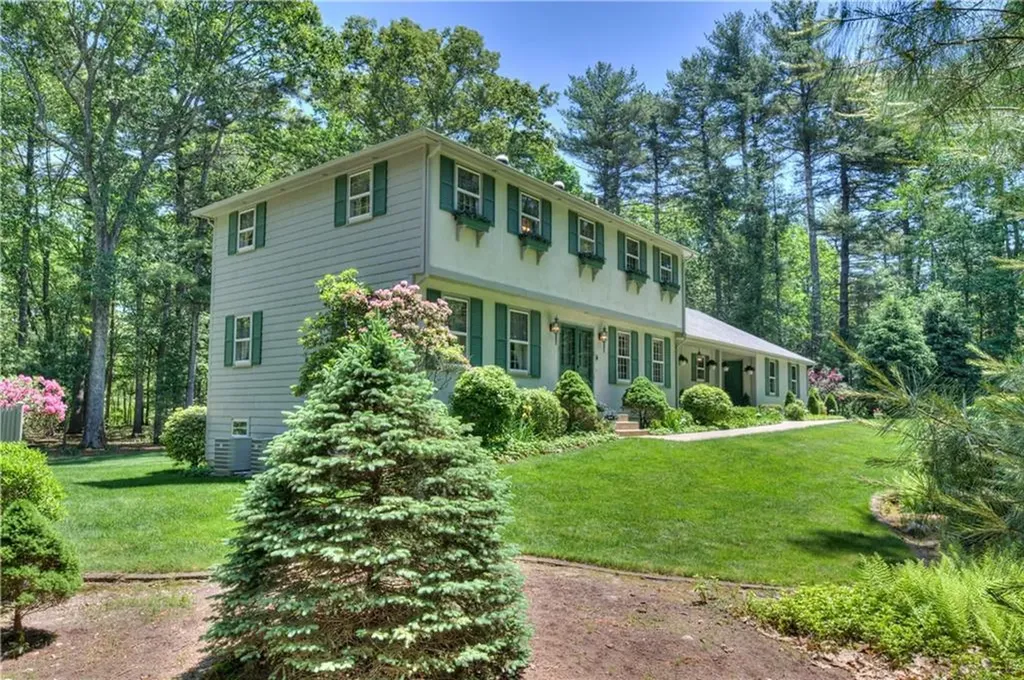 1420 Diplomat Drive East Greenwich RI 02818