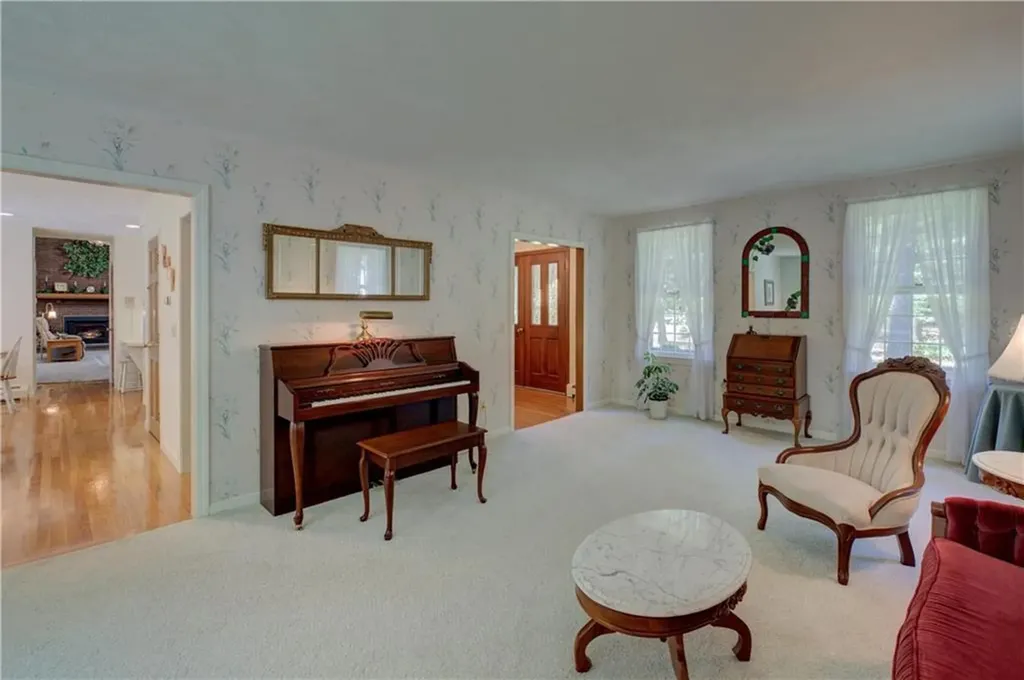 1420 Diplomat Drive East Greenwich RI 02818